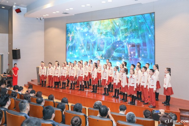 5.天正小学童声合唱《童年的梦》.jpg