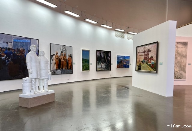 4.教育教学成果展暨新时代“山乡巨变”主题作品展.jpg 4.教育教学成果展暨新时代“山乡巨变”主题作品展.jpg